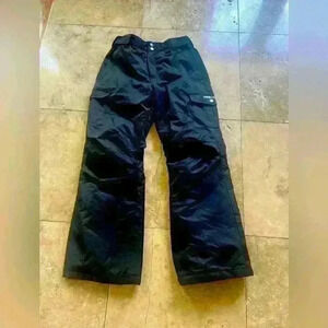 Arctix boys youth medium snow pants black. Skiing snowboarding cold days at play